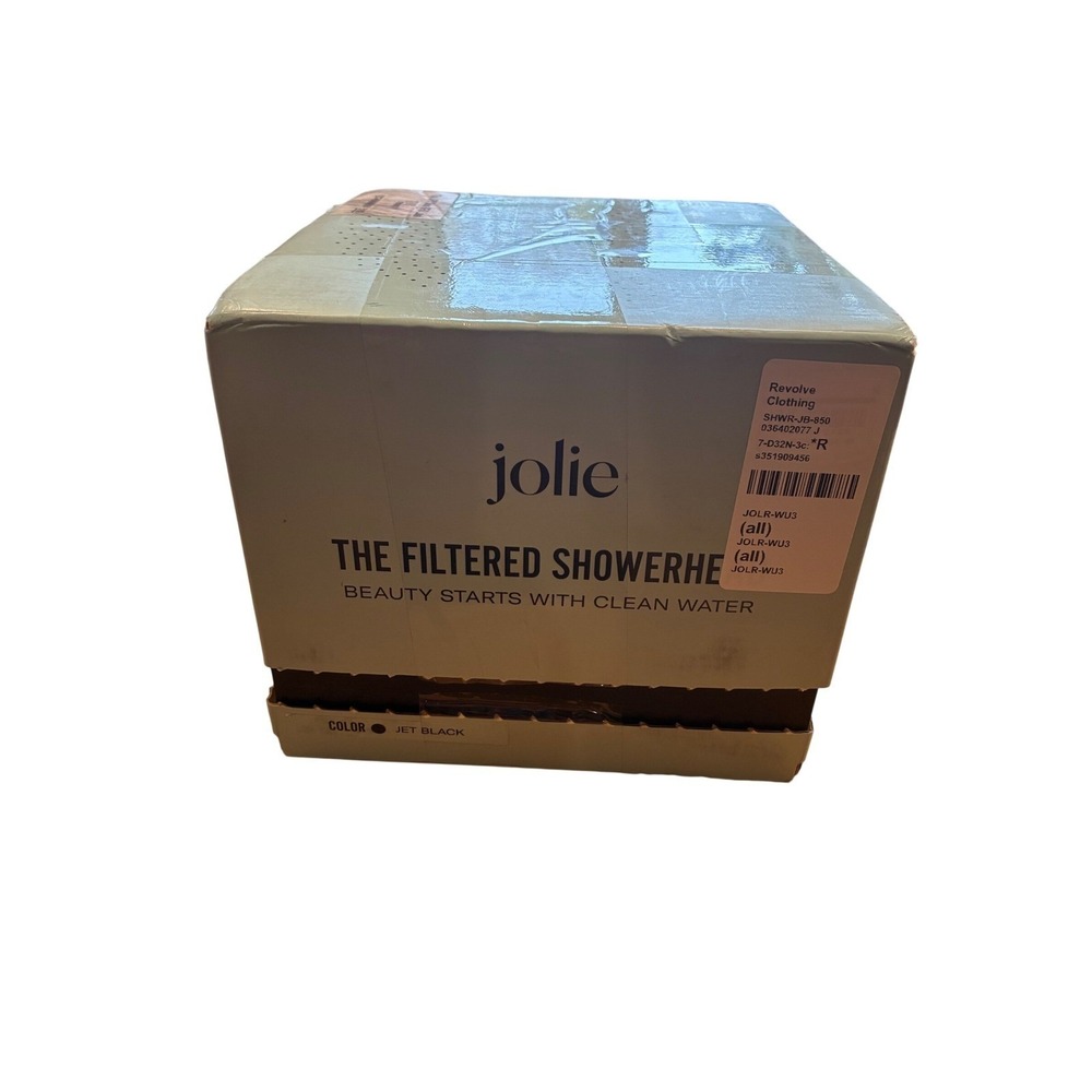 Jolie Skin Co. Filtered Showerhead in Jet Black
